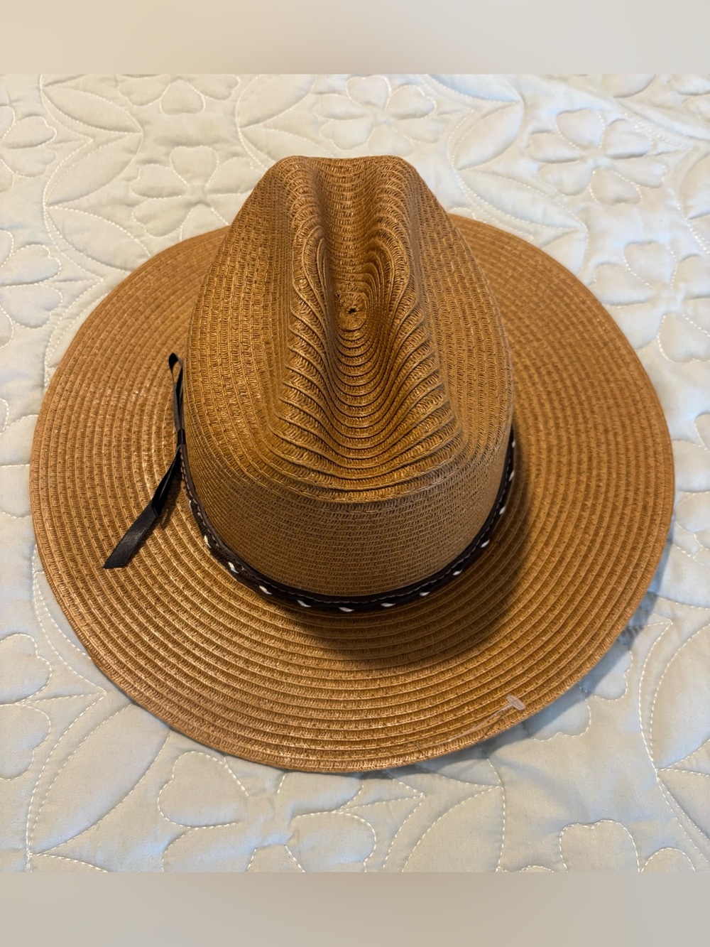 Men's Tan Straw Wide-Brim Fedora with Accent Band